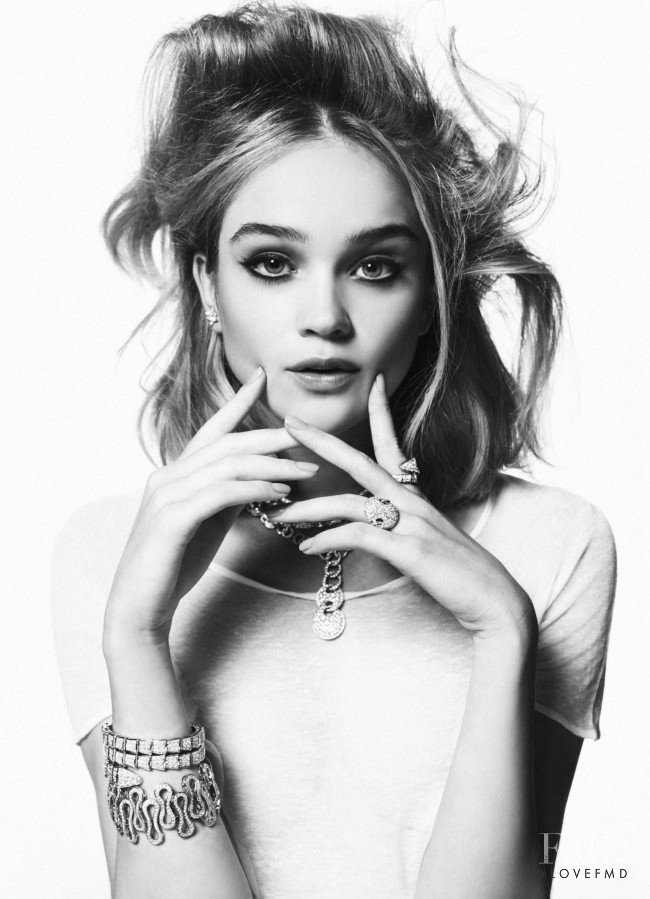 Rosie Tupper featured in Rosie Tupper, November 2012