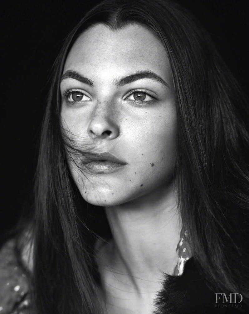 Vittoria Ceretti featured in LAvv Entura, October 2017