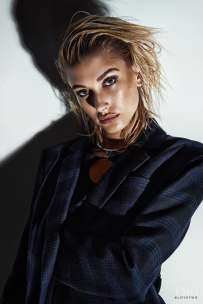 Hailey Baldwin Bieber featured in Hailey Baldwin, October 2017