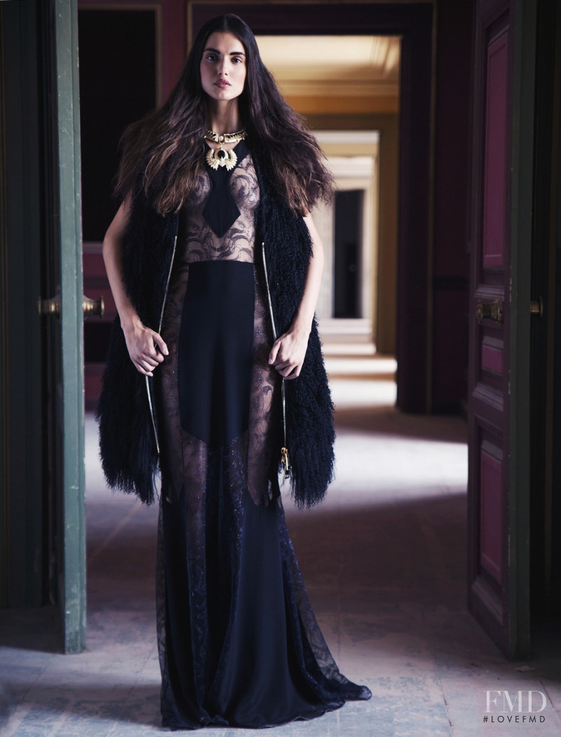 Blanca Padilla featured in Espana Entre Sueno Y Realidad, September 2014