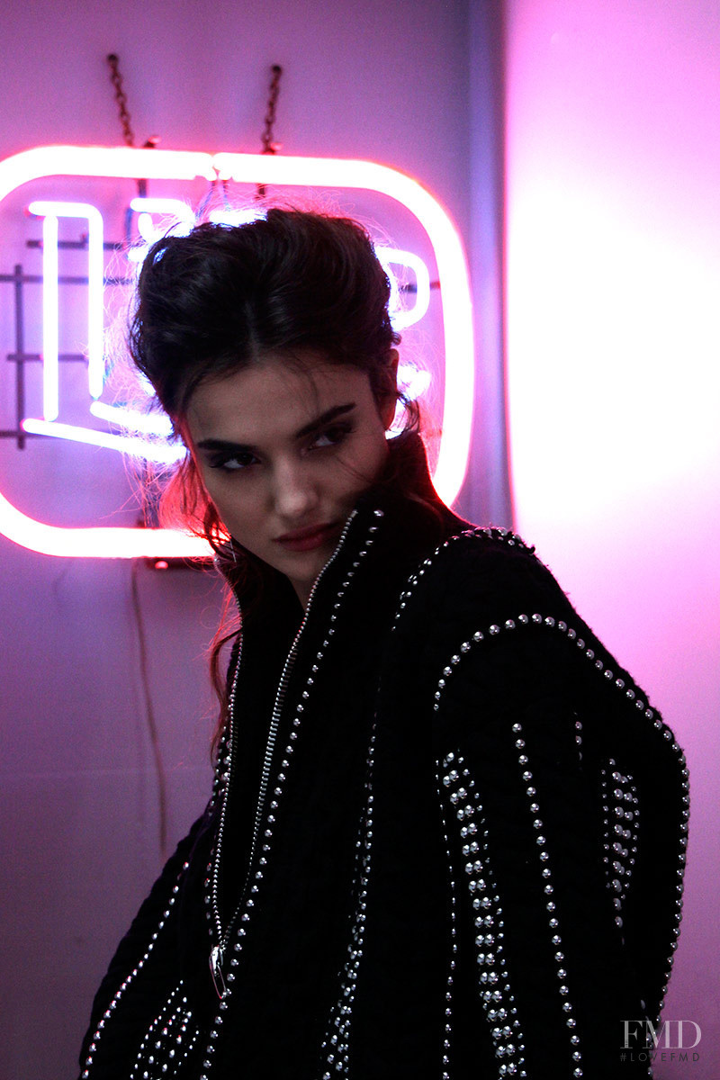 Blanca Padilla featured in Los 7dÃ­as/7looks, September 2015