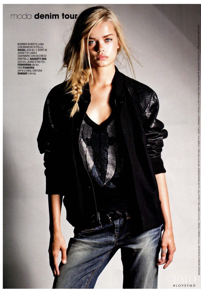 Frida Aasen featured in Punto J, September 2011