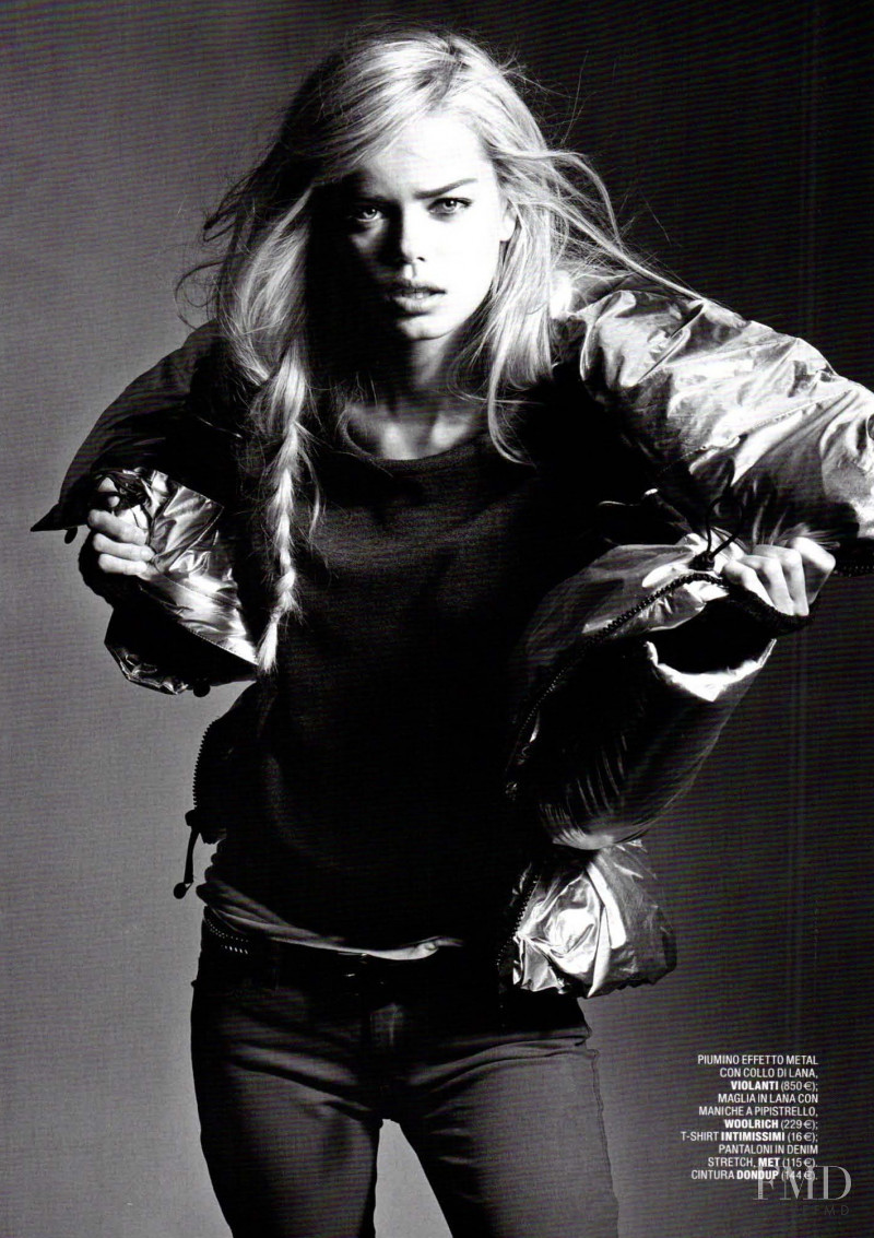 Frida Aasen featured in Punto J, September 2011