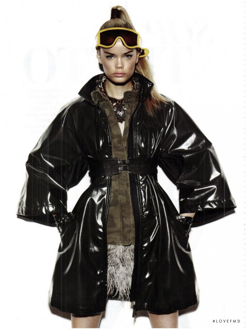 Frida Aasen featured in Sopra Tutto, October 2011