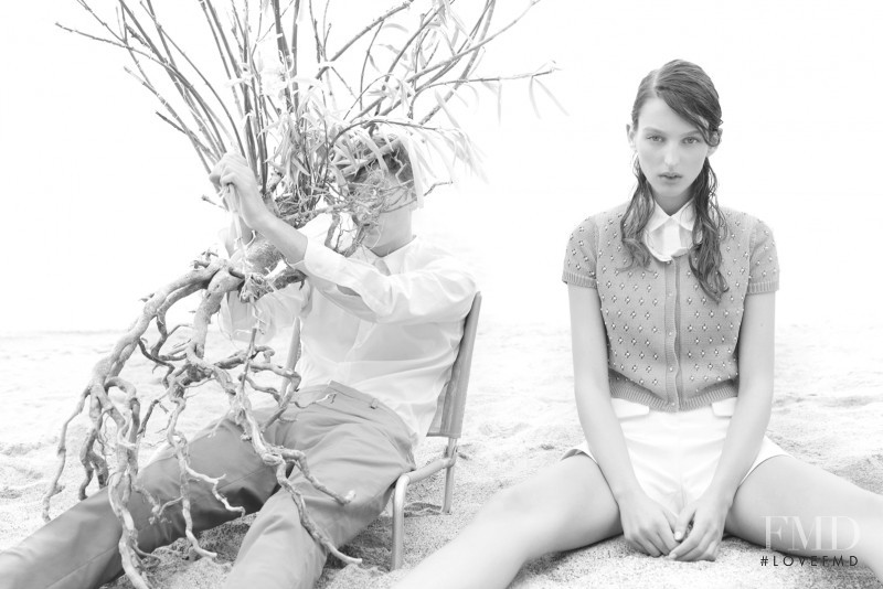 Georgina Stojiljkovic featured in Una Giornata Al Mare, April 2012