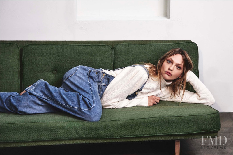 Sasha Pivovarova featured in In The Frame, November 2017