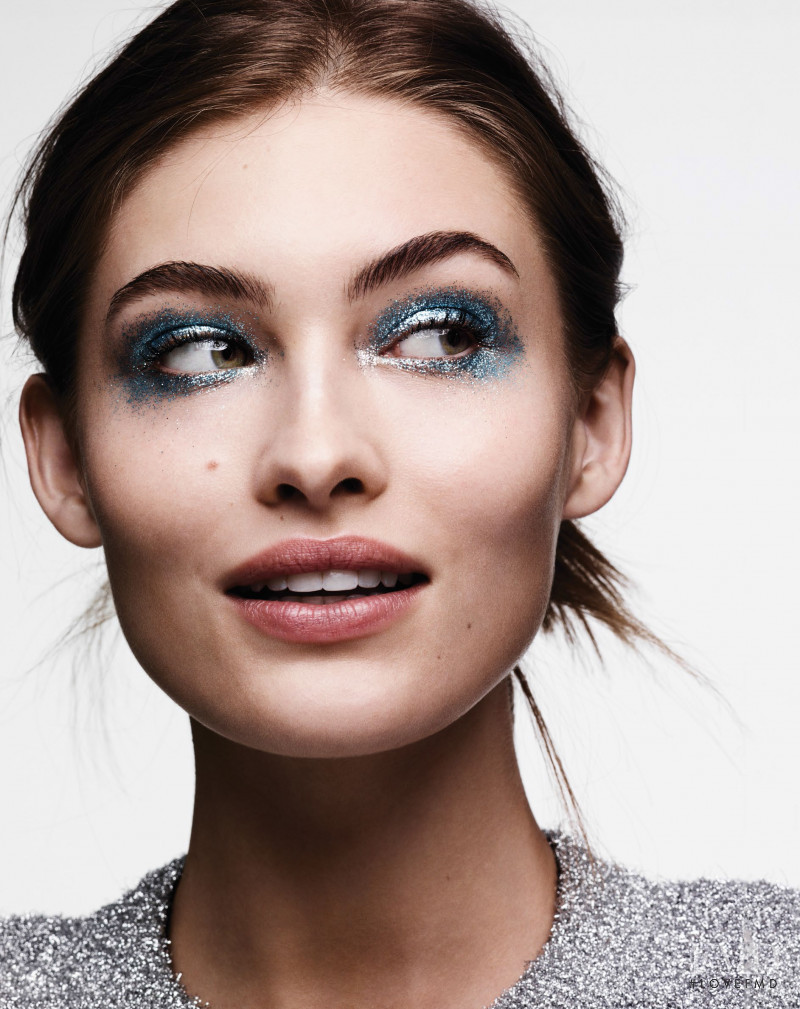 Grace Elizabeth featured in Grace Elizabeth, November 2016