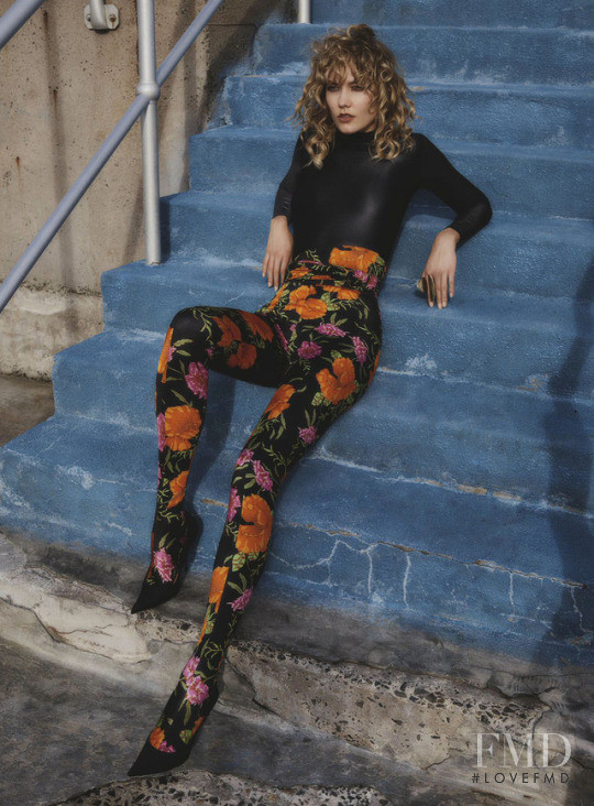 Karlie Kloss featured in Karlie Kloss, April 2017