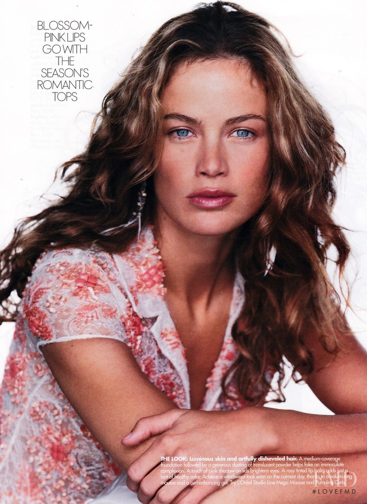 Carolyn Murphy featured in Carolyn Murphy, February 2002