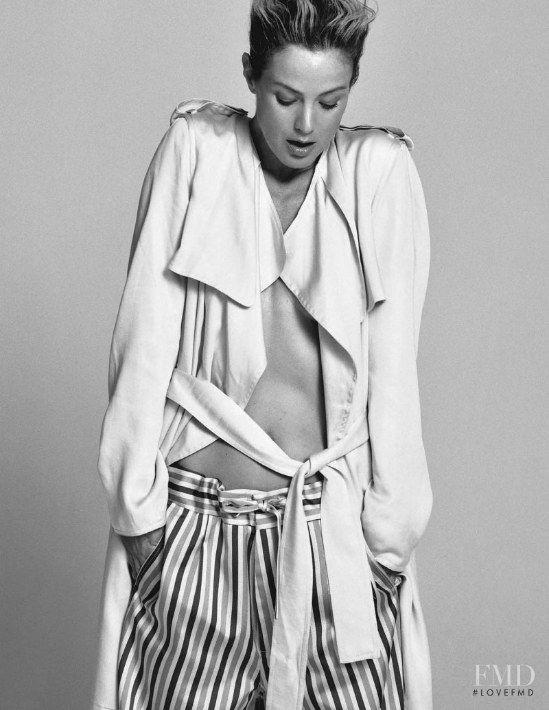 Carolyn Murphy featured in Carolyn Murphy, April 2015