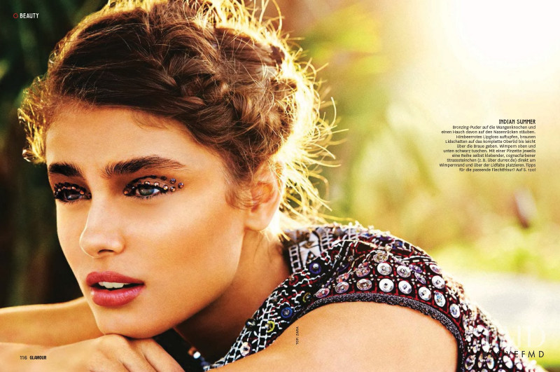 Taylor Hill featured in Der Sonne Entgegen, July 2014