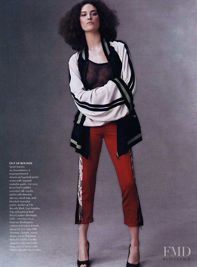 Shalom Harlow featured in Sheâ€™s got game, March 2003