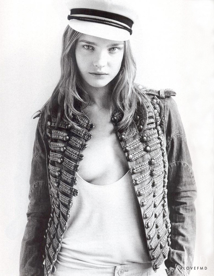 Natalia Vodianova featured in En Vogue, March 2003