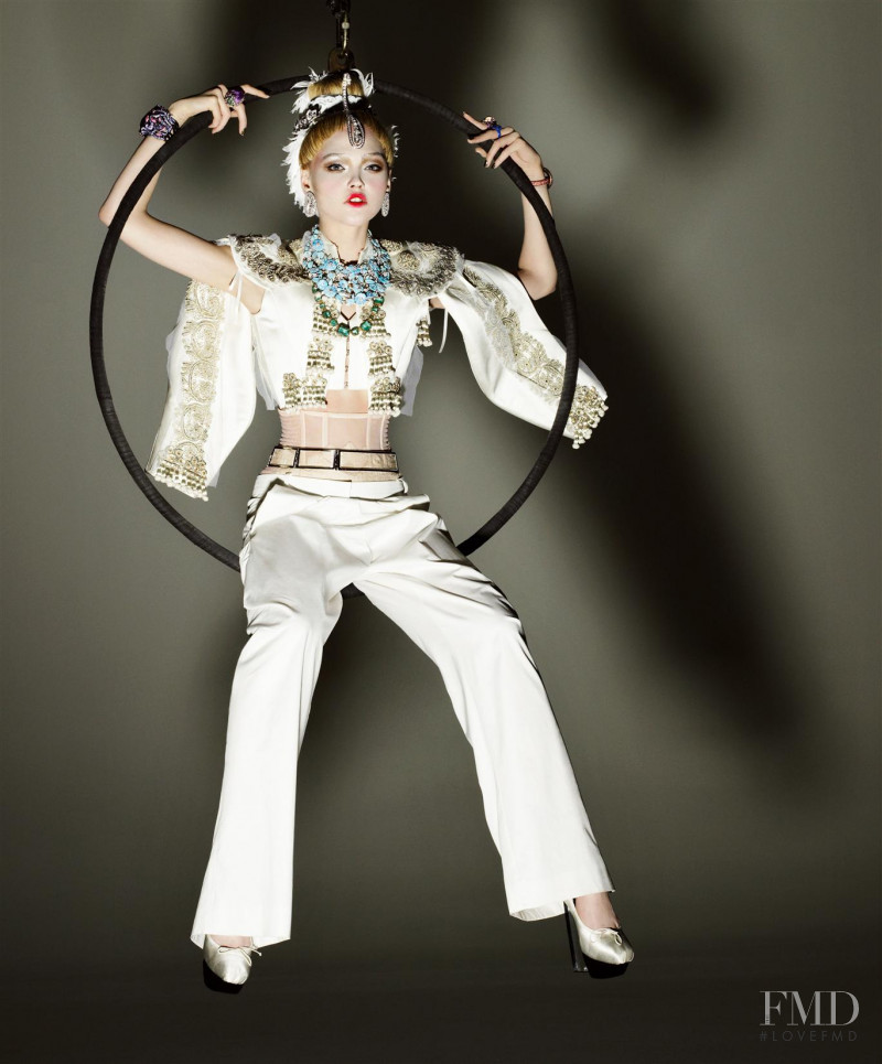 Sasha Pivovarova featured in La Cage Aux Folles, March 2009