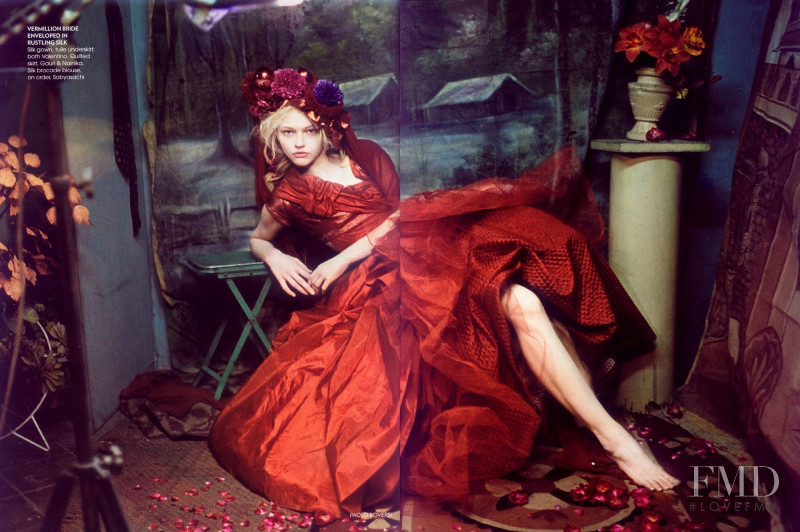 Sasha Pivovarova featured in Enchanted Gardens, October 2007