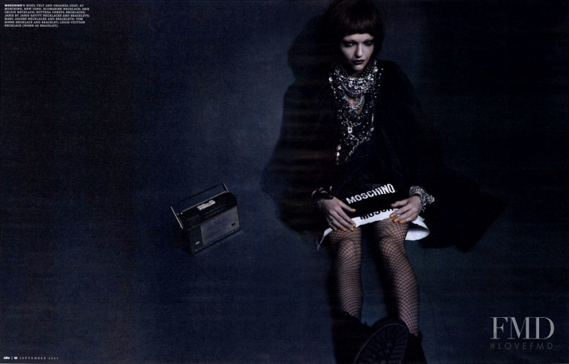 Sasha Pivovarova featured in Paper Bag Princess, September 2009