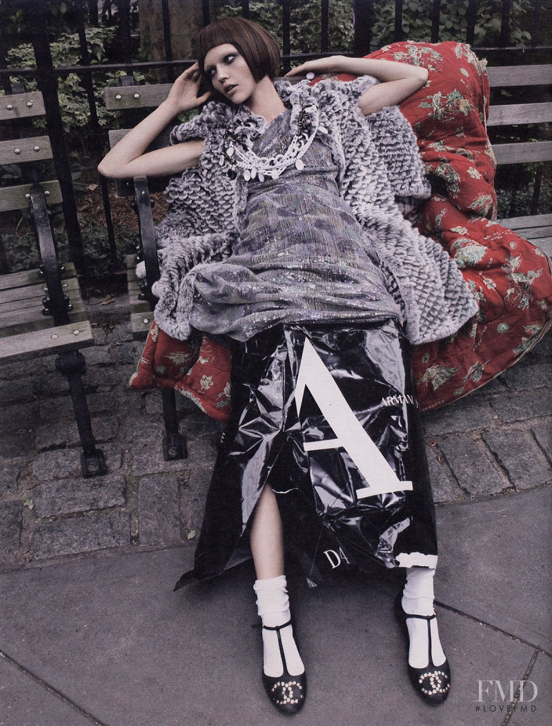 Sasha Pivovarova featured in Paper Bag Princess, September 2009