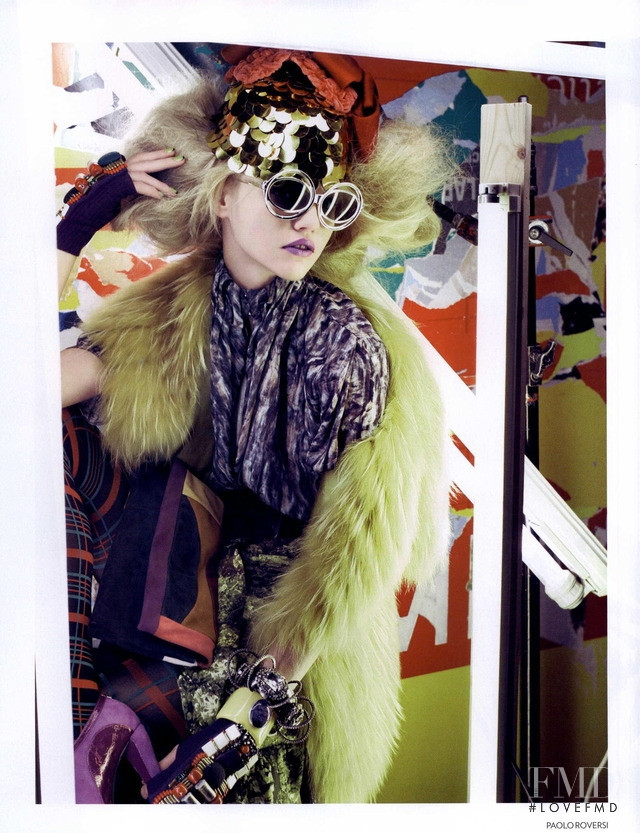 Sasha Pivovarova featured in Collage Girl, August 2008