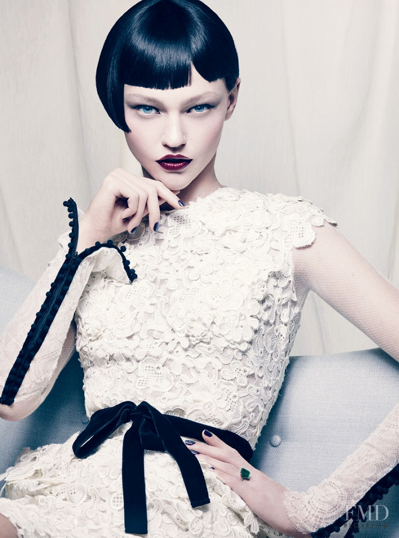 Sasha Pivovarova featured in The 10 Commandments of Makeup According to Tom Ford, September 2011