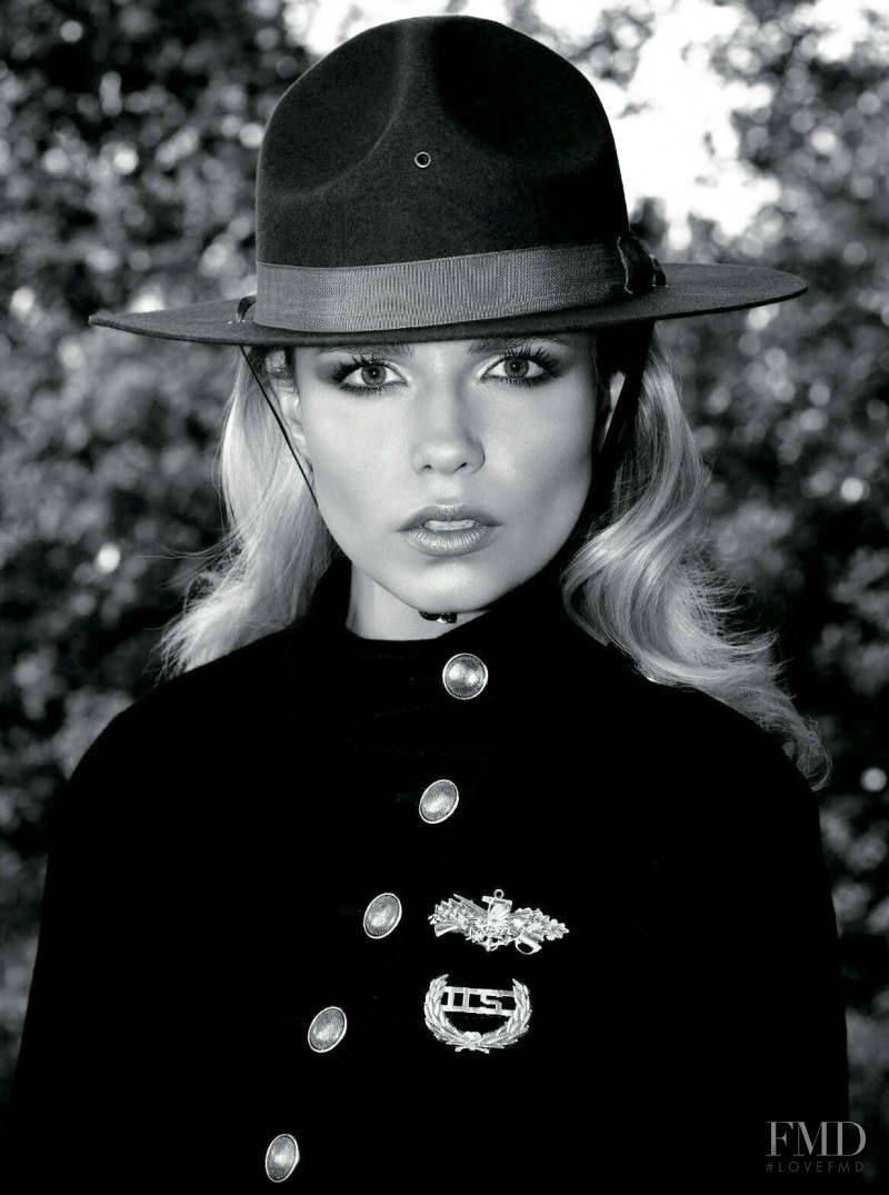 Natasha Poly featured in Corps d\'Elite, September 2010