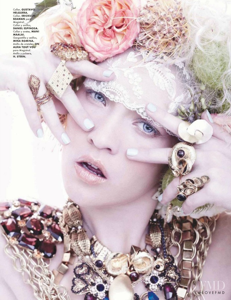 Anna Fedorovna featured in Joyas, May 2012