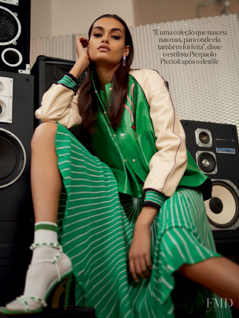 Gizele Oliveira featured in Lance Perdeito, December 2017