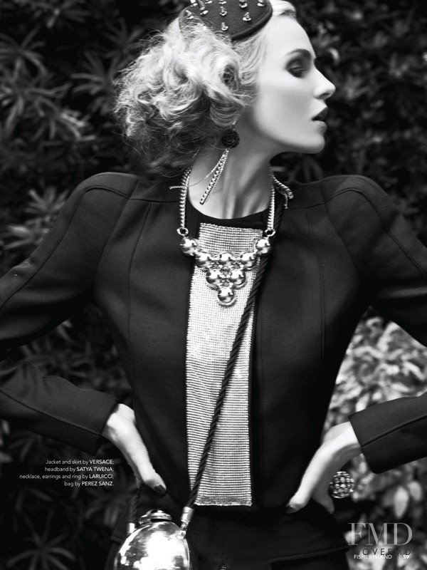 Valentina Zelyaeva featured in Valentina Zelyaeva, September 2012