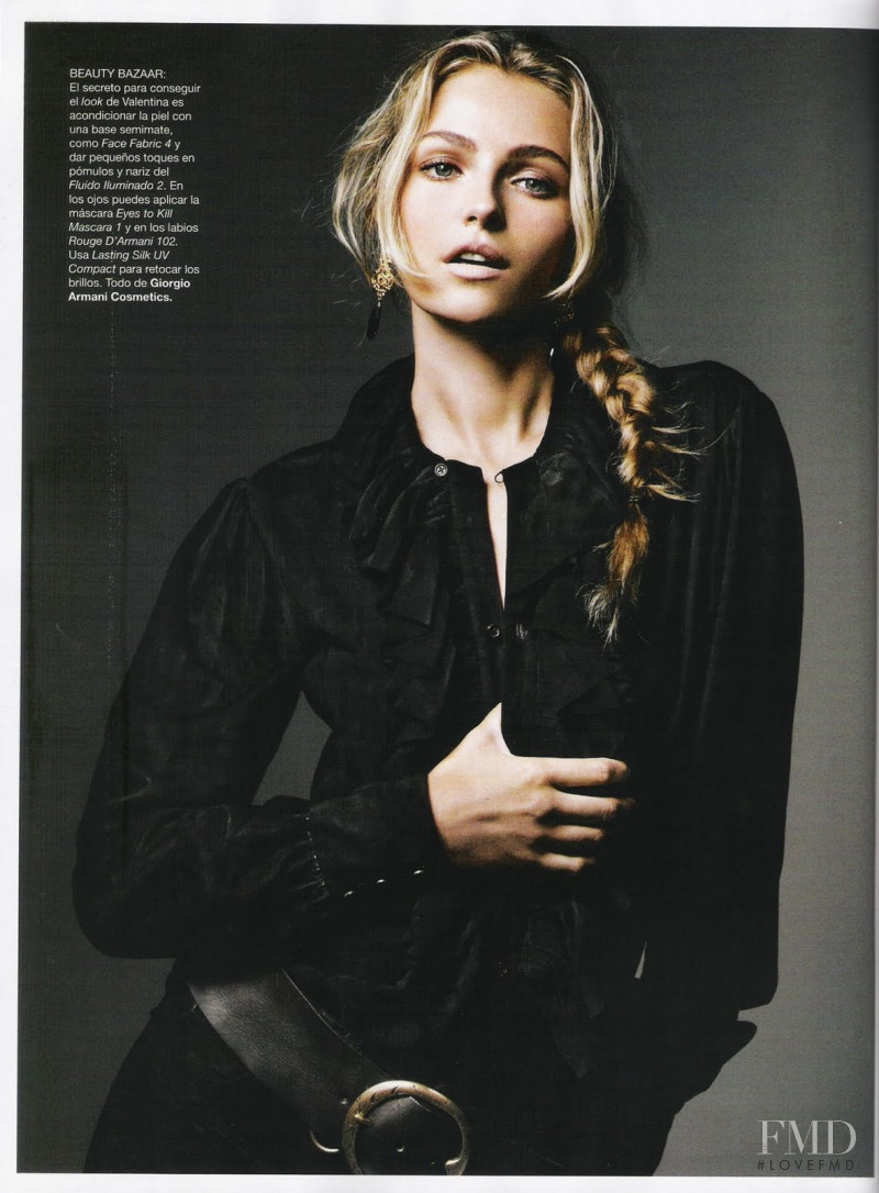 Valentina Zelyaeva featured in Noches Zingaras, December 2010