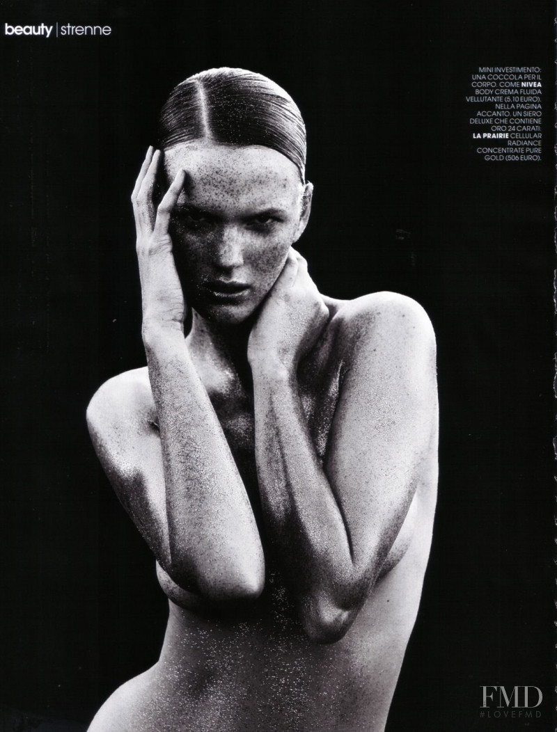 Anne Vyalitsyna featured in Un Lusso Diverso, December 2008