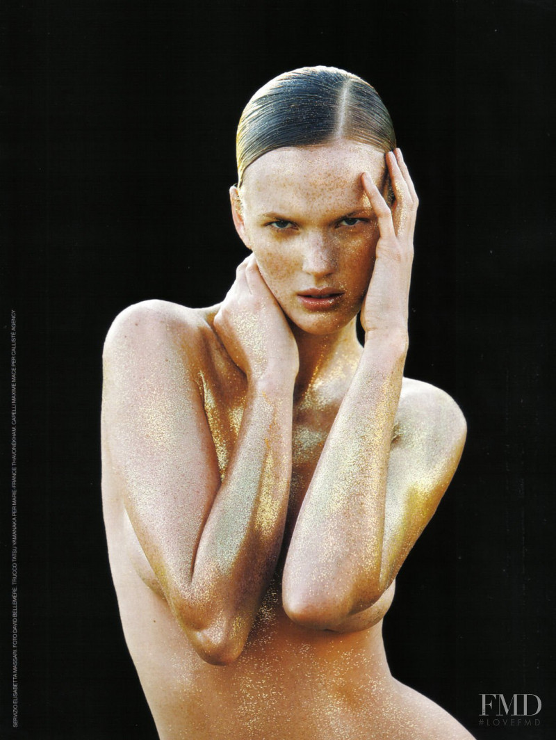 Anne Vyalitsyna featured in Un Lusso Diverso, December 2008
