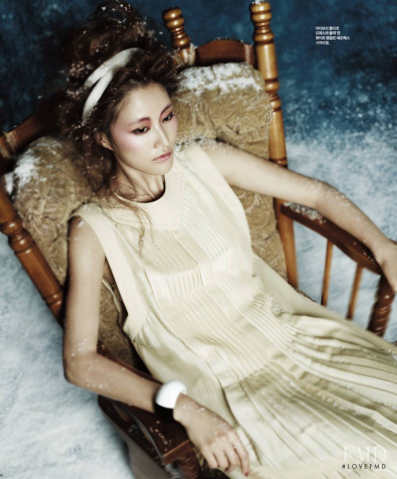 Hyun Yi Lee featured in Snow White, August 2012