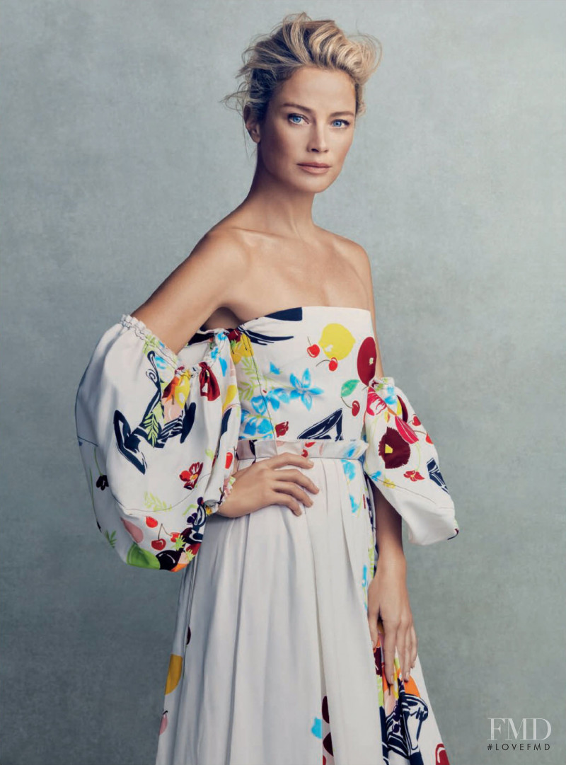 Carolyn Murphy featured in Bamboleo Bamboleo, January 2018