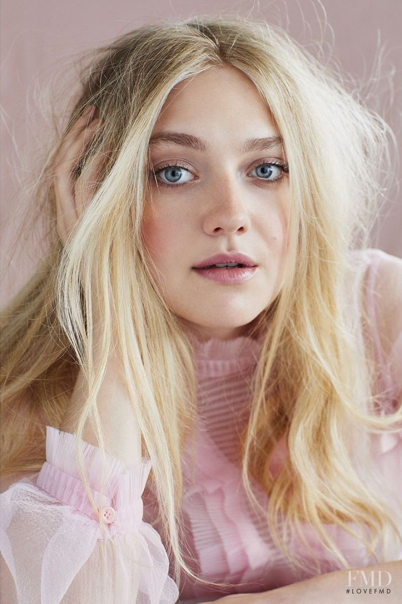 Dakota Fanning, January 2018