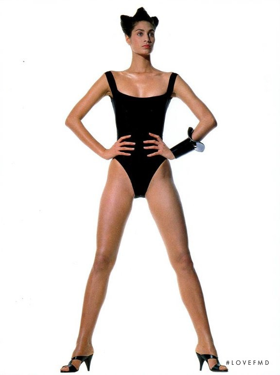 Jana Rajlich featured in Costume Grafico, June 1987