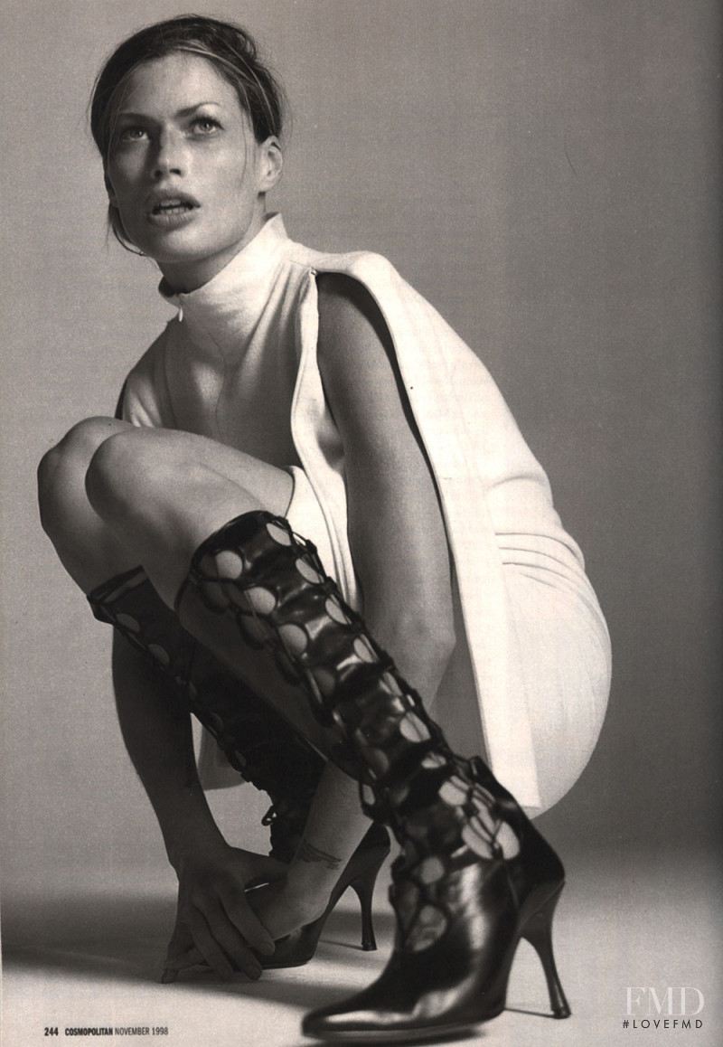 Carre Otis featured in Full Disclosure, November 1998