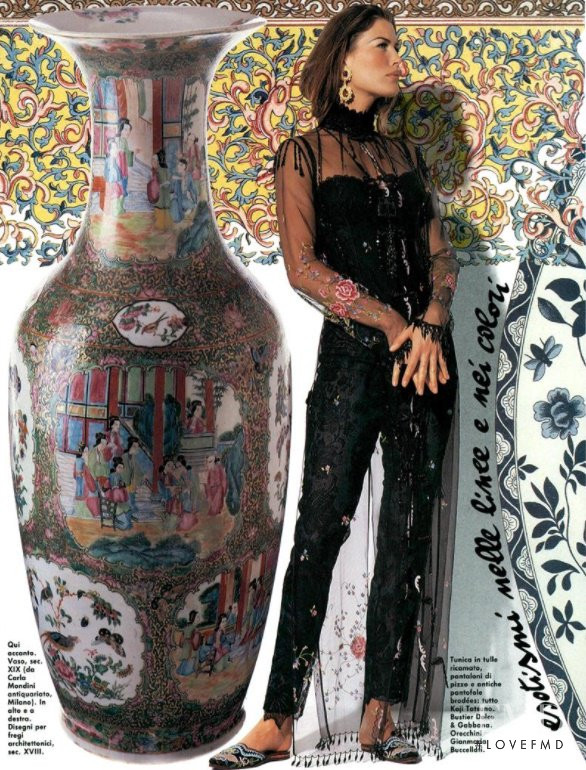 Carre Otis featured in suggestione cina, March 1992