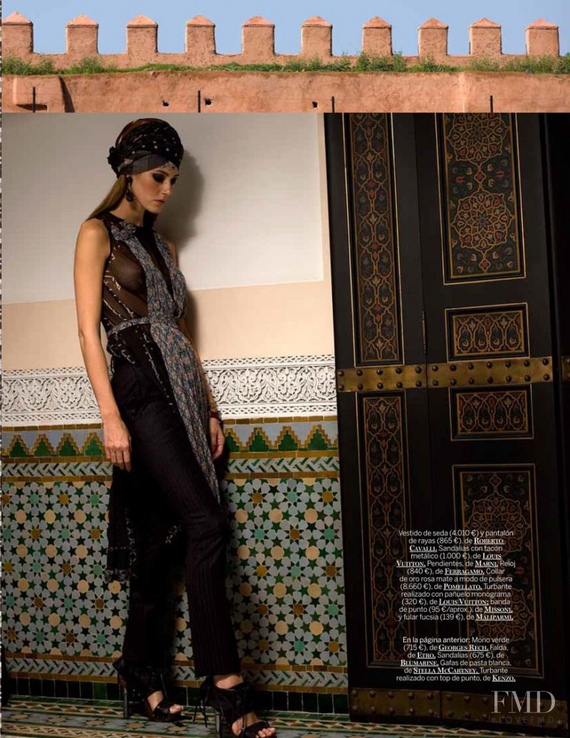 Nadejda Savcova featured in Reina Mora, November 2010