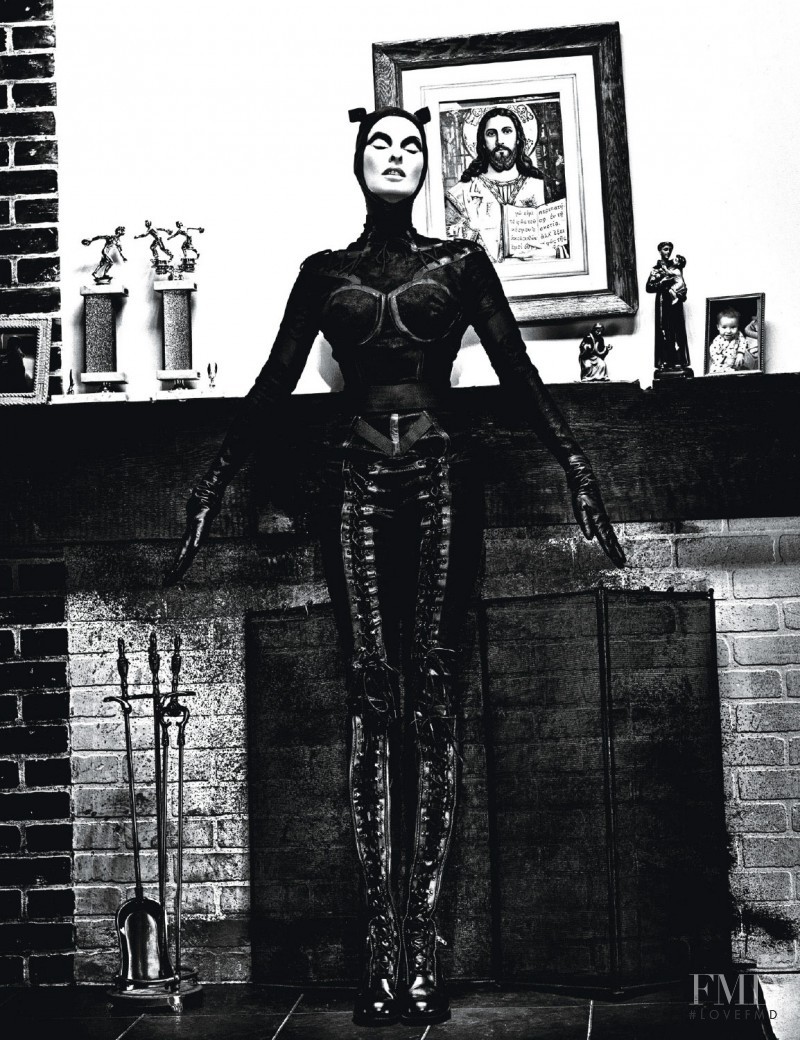 Linda Evangelista featured in Super Linda, September 2012