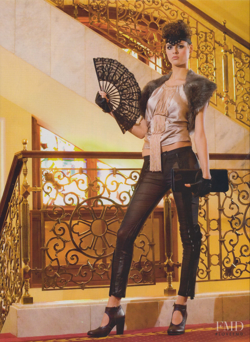 Bojana Krsmanovic featured in Classy de luxe, December 2008