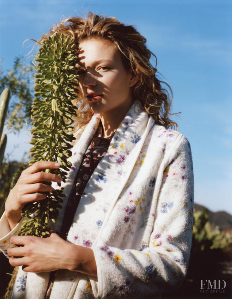 Sophia Ahrens featured in Spring Style, April 2018