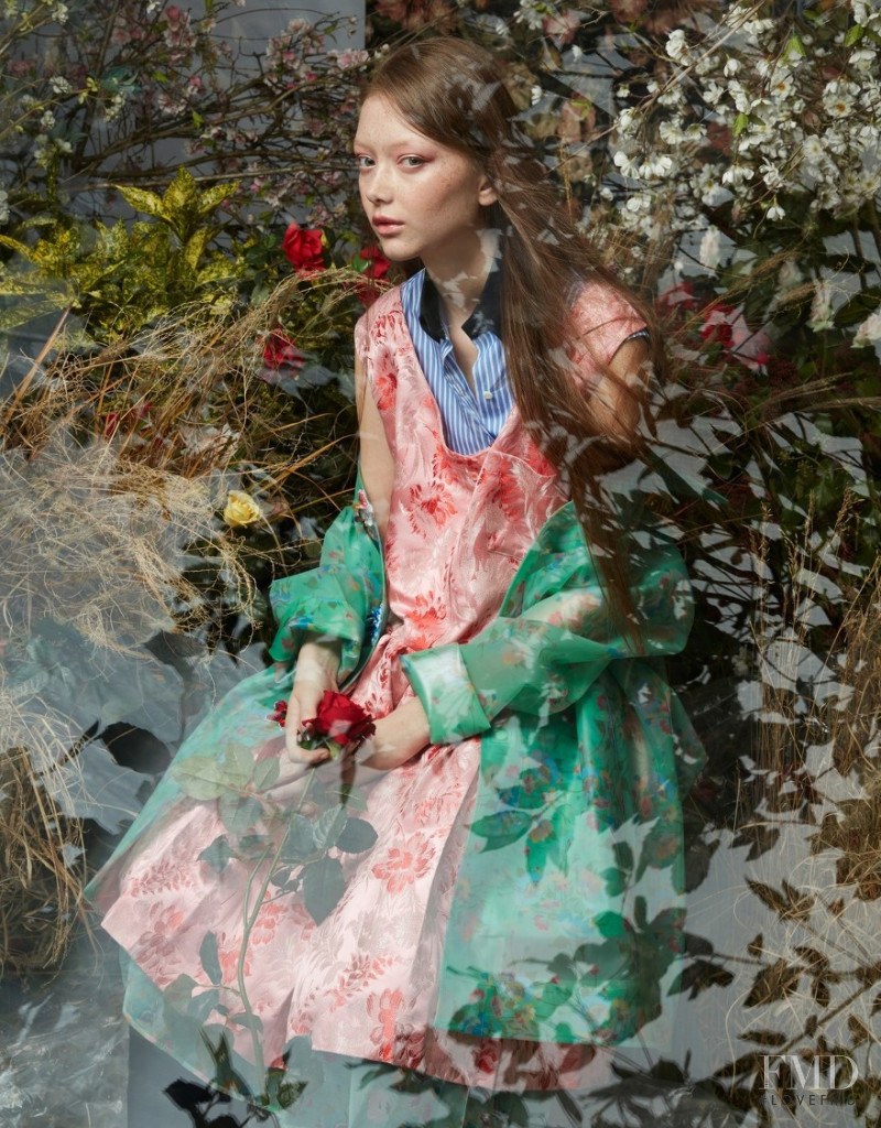 Sara Grace Wallerstedt featured in Flora, May 2018