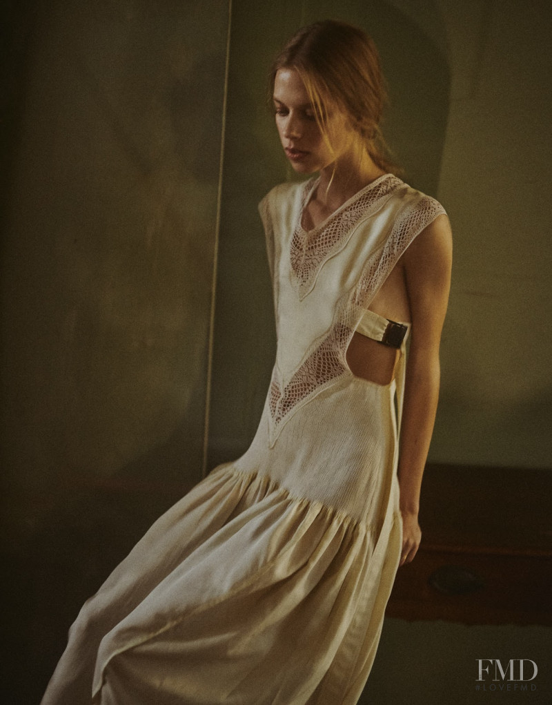 Lexi Boling featured in Blithe Spirit, May 2018