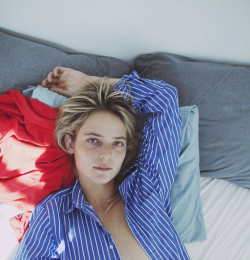 They Woke Up Like This: 10 Creative Women In Bed