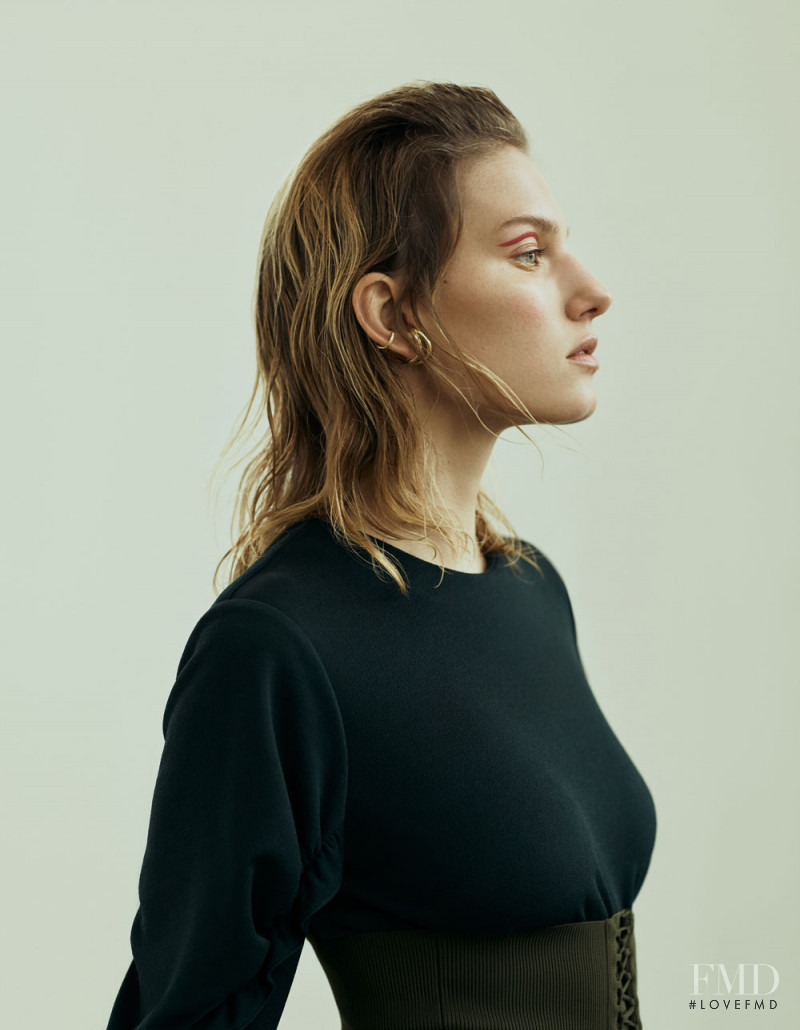Marique Schimmel featured in Marique Schimmel, December 2017