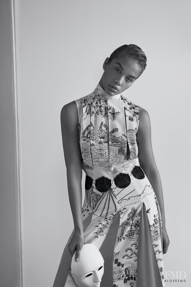 Jasmine Sanders featured in Jasmine Sanders, June 2017