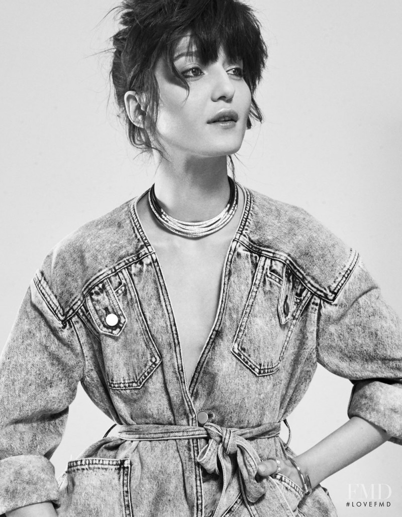 Irina Lazareanu featured in Irina Lazareanu, March 2017