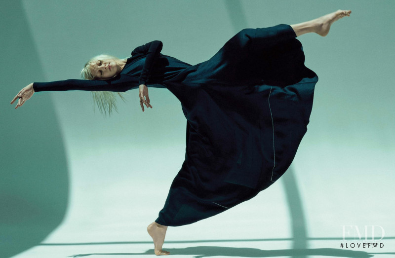Lida Fox featured in She\'s Got The Moves, October 2016