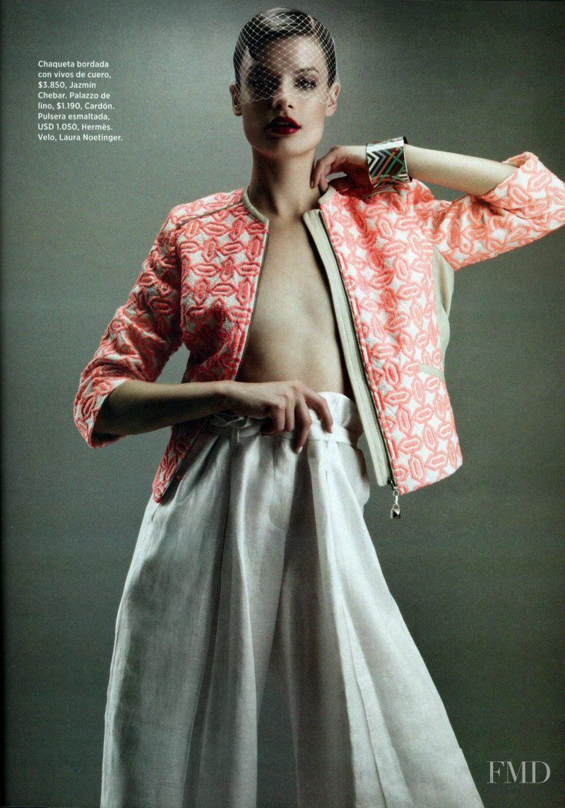 Paula Bertolini featured in Corte and Confeccion, September 2012