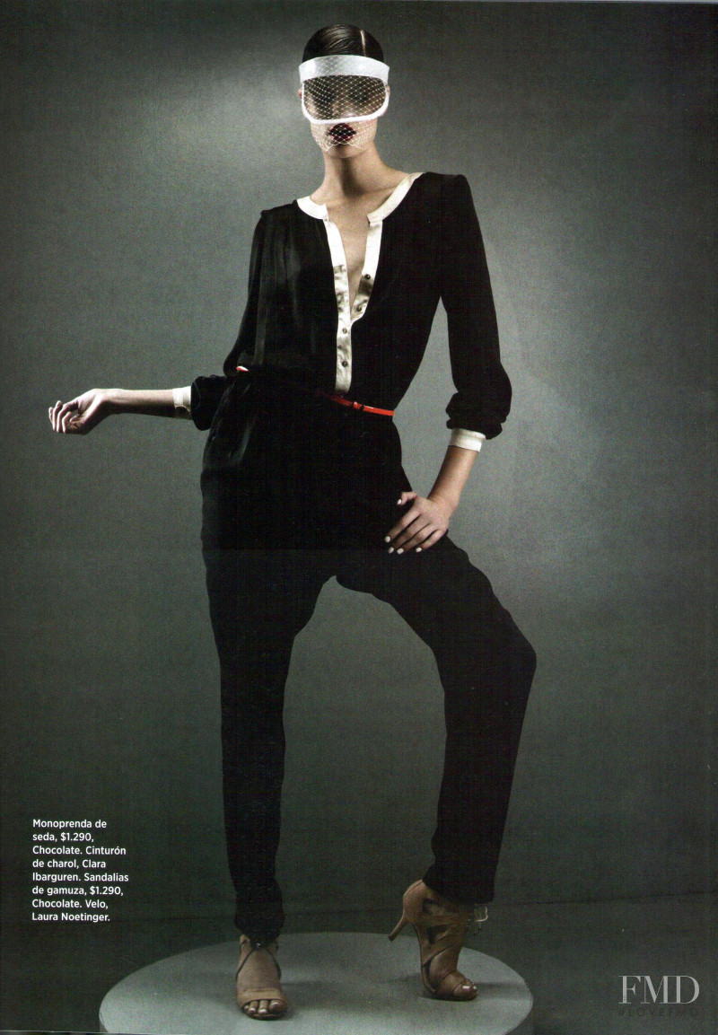 Paula Bertolini featured in Corte and Confeccion, September 2012