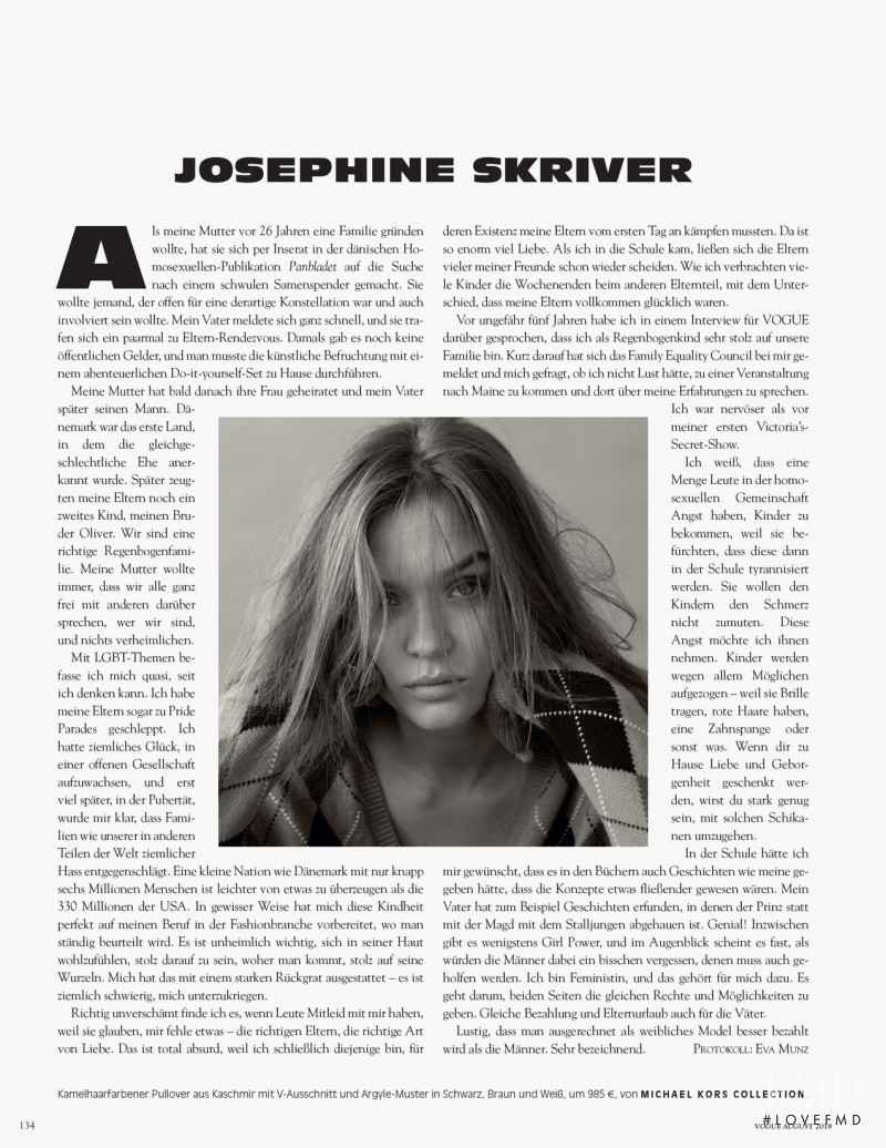 Josephine Skriver featured in Wir haben begonnen, uns zu hinterfragen, August 2018